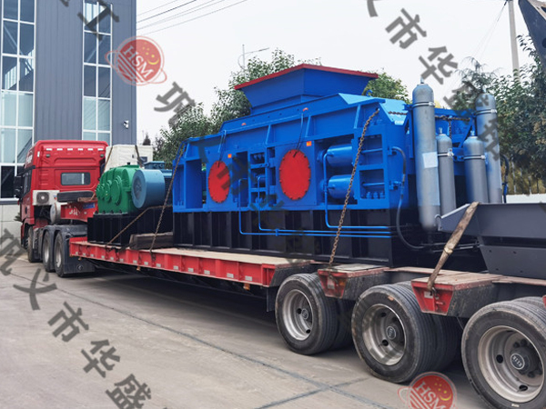 單電機(jī)對輥破碎機(jī)發(fā)貨現(xiàn)場